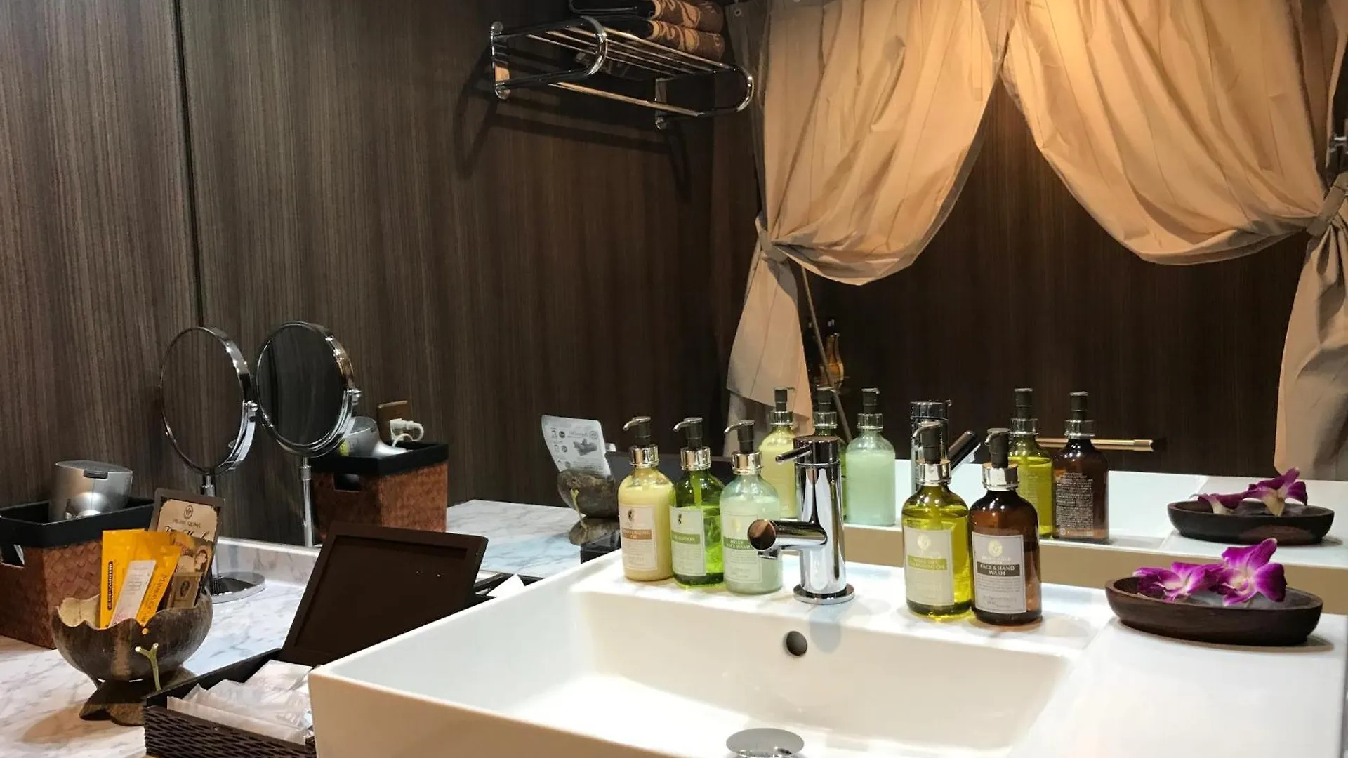 巴利安度假村横滨关内情趣酒店（仅限成人入住） 3*,